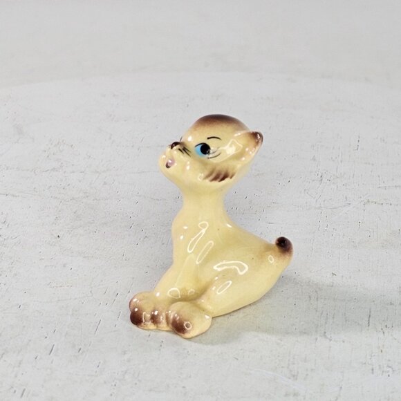 Freeman McFarlin Sitting Kitten Cat Miniature Figurine Yellow - Picture 3 of 9